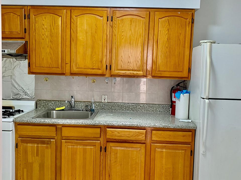 1st image of 6816 Fort Hamilton Pkwy Floor 2