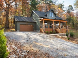 92 Lillycrop Ln, Hendersonville, NC 28792