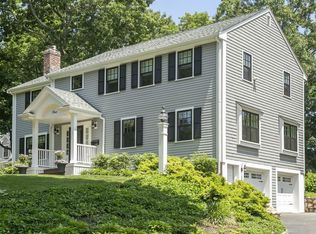 4 Westview Cir, Hingham, MA 02043
