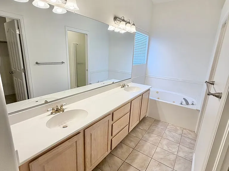 187 N Westridge Dr #143 — Photo 14