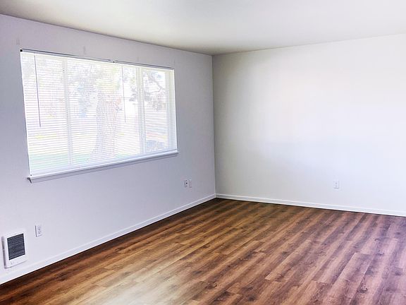 3rd image of 3611 Fawcett Ave
