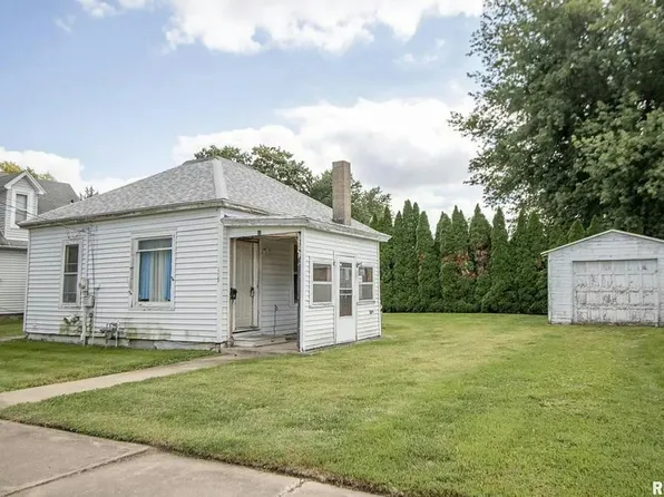 109 E Jackson St, Abingdon, IL 61410