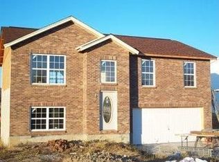 100 Summerfield Dr, Dry Ridge, KY 41035