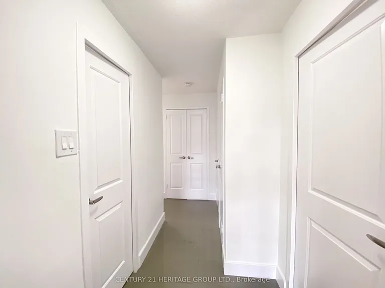 10 Garfella Dr #401 — Photo 6