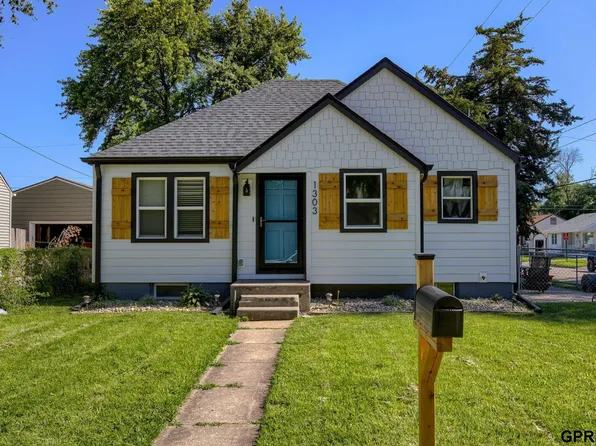 1303 E 4th St, Fremont, NE 68025