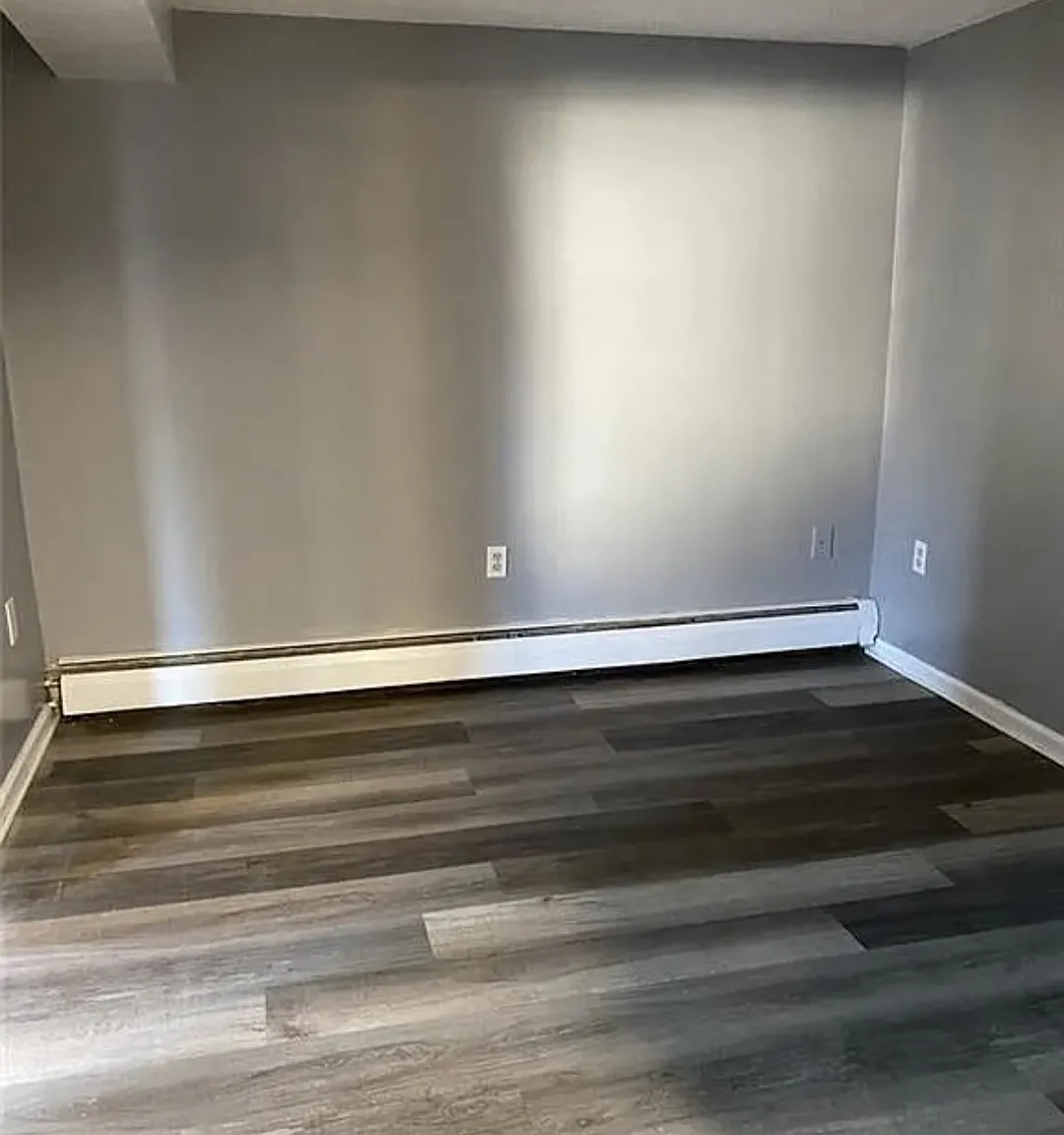 4 bed, 1000 sqft, $1,495 — Photo 3
