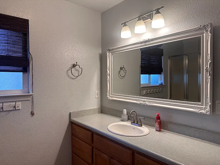1811 Smith Dr — Photo 9