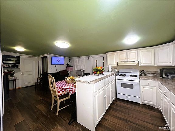 5th image of 3111 Puebla St