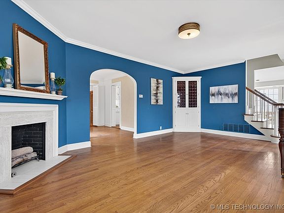 4th image of 1731 S Johnstone Ave