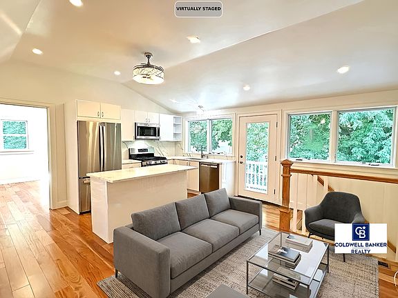 3rd image of 32 Salisbury Rd #32