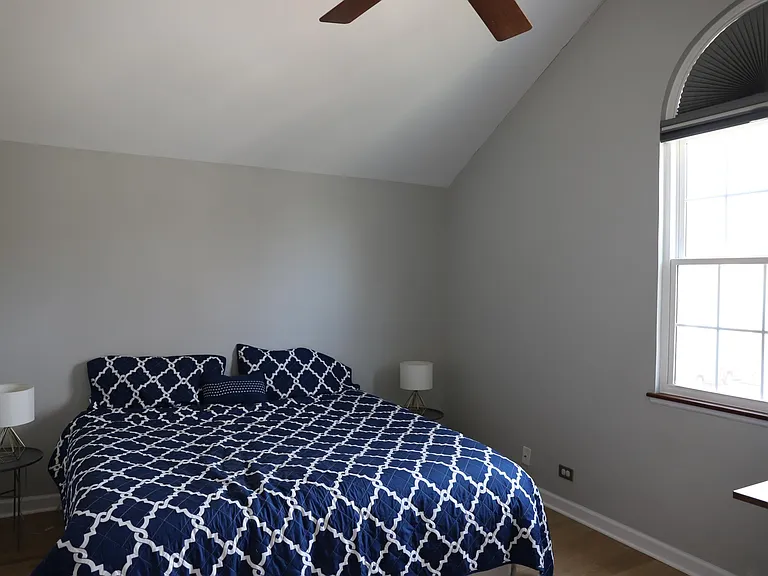 2954 W Lyndale St — Photo 8