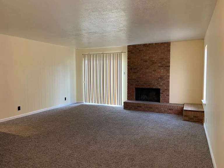 8513 Capulin Rd NE — Photo 10