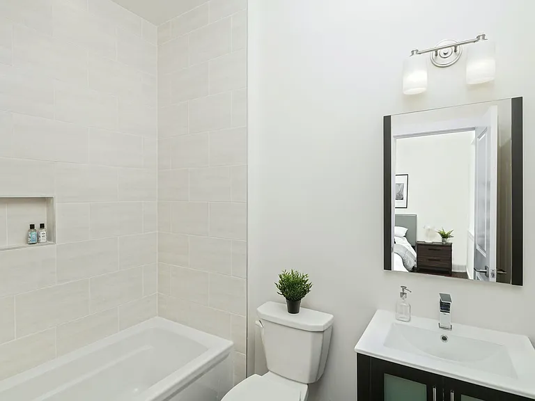 968 N 8th St #8 — Photo 8