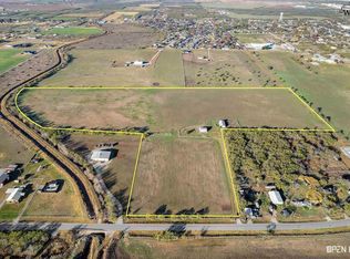 1318 Bell Rd S, Iowa Park, TX 76367