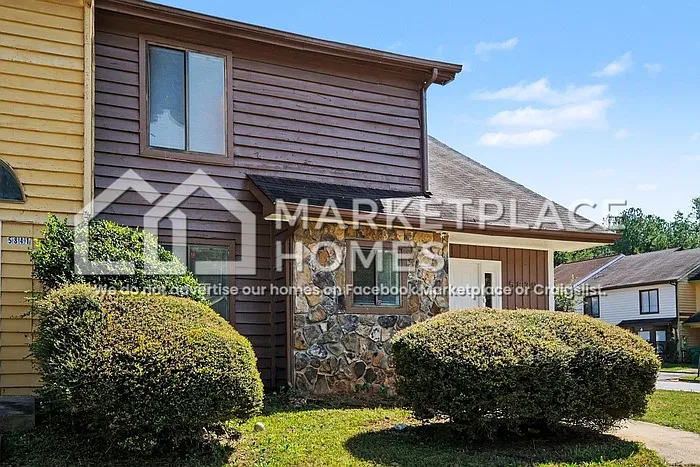 3 bed, 2.0 bath, 1350 sqft, $1,545 — Photo 2