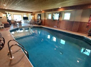 8404 S 68th St, Franklin, WI 53132