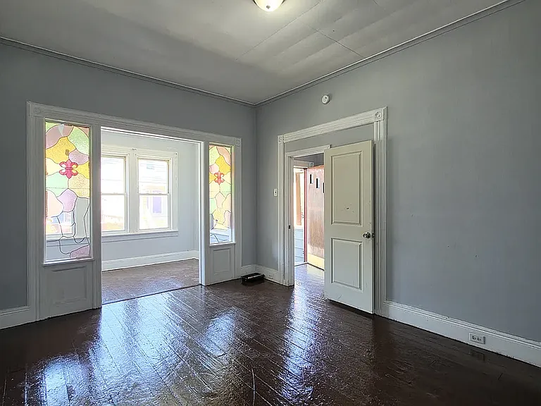 96 Brown Pl #A — Photo 34