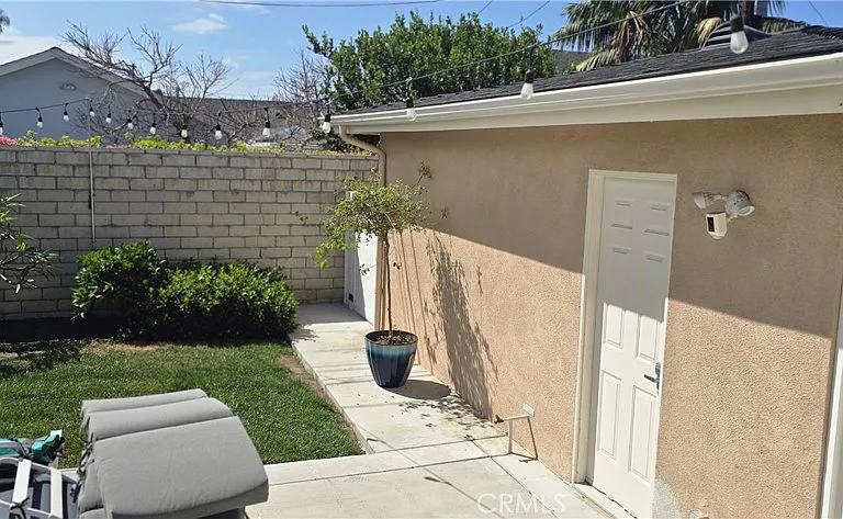 129 W Avenida Santiago — Photo 4