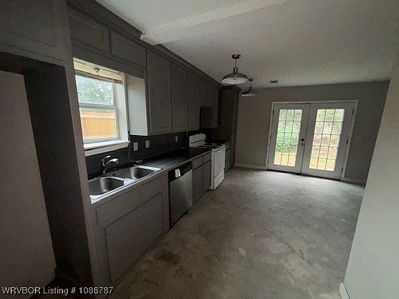 3rd image of 101 E State St