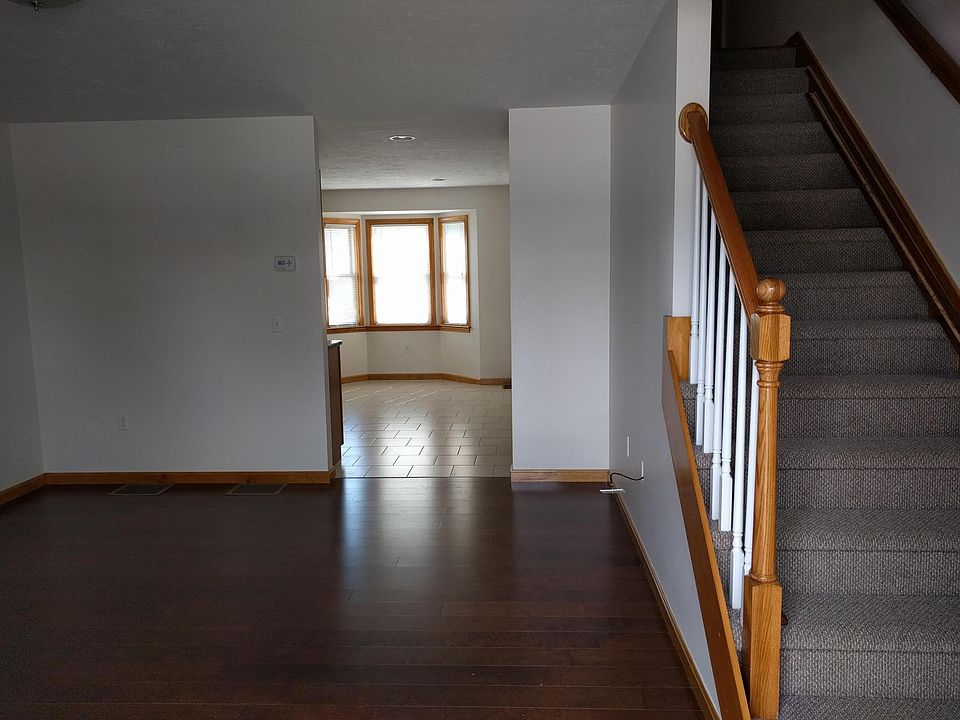 Entryway from front door.