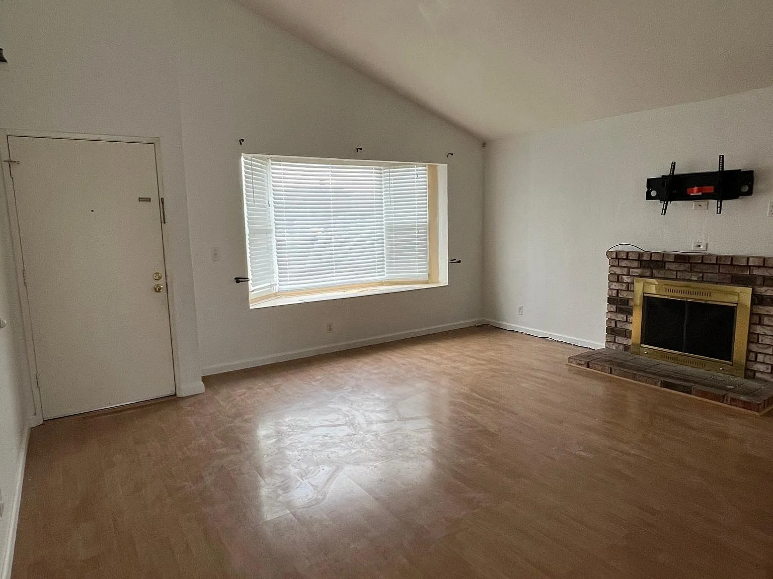 172 Coloma Way — Photo 4