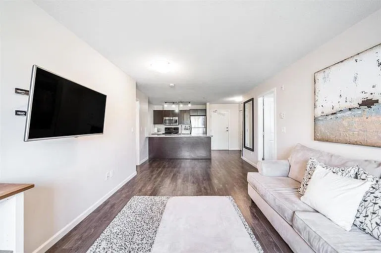 2 bed, 2.0 bath, 850 sqft, $2,100 — Photo 3