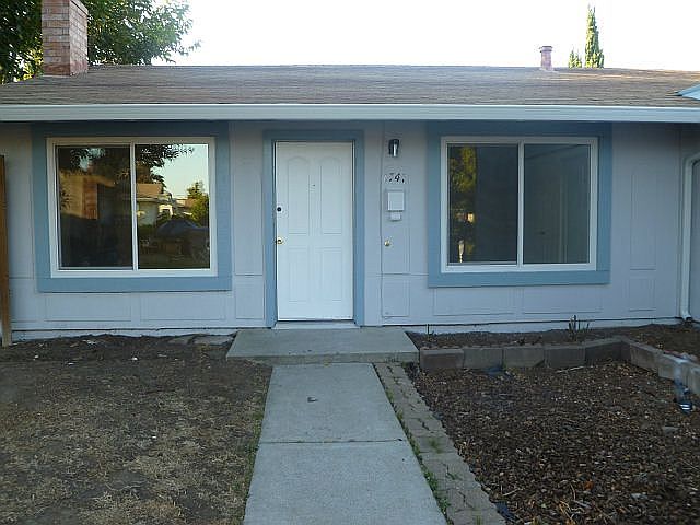 2nd image of 1741 Silvertree Dr