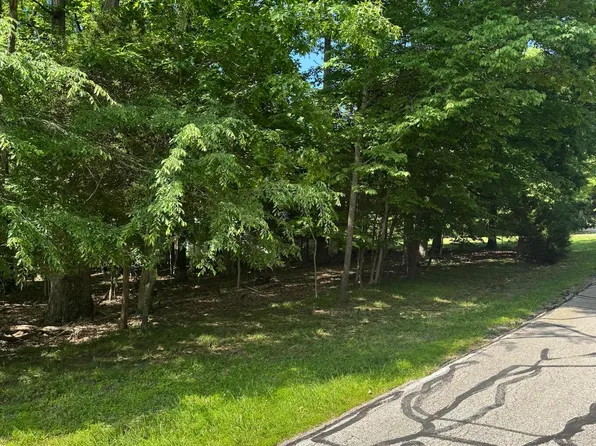 246 Pine Point Rd, Brandenburg, KY 40108