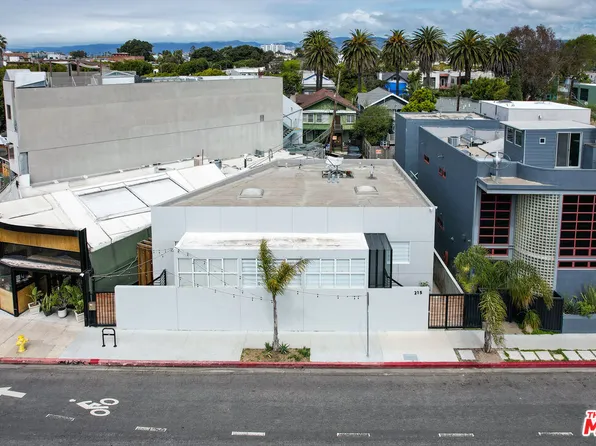 215 Windward Ave, Venice, CA 90291