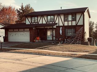 1020 Christina Marie Ct, Hazelwood, MO 63042
