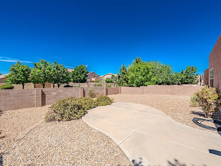 1124 Calle Corvo NE — Photo 52
