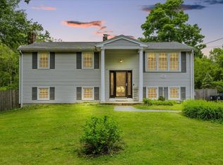 380 King St, Raynham, MA 02767