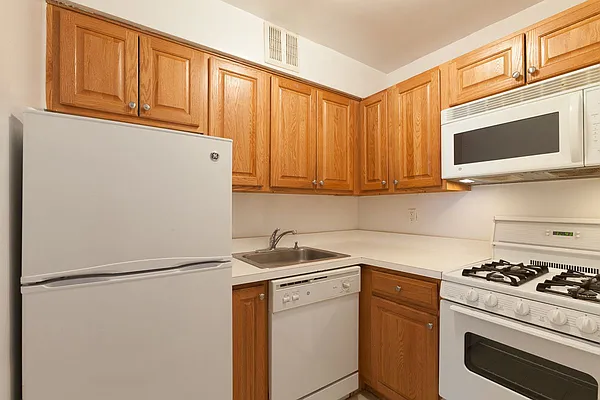 Rented by Berman Realty | media 7