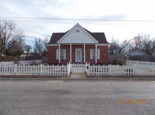 130 W Tyler St, Mangum, OK 73554