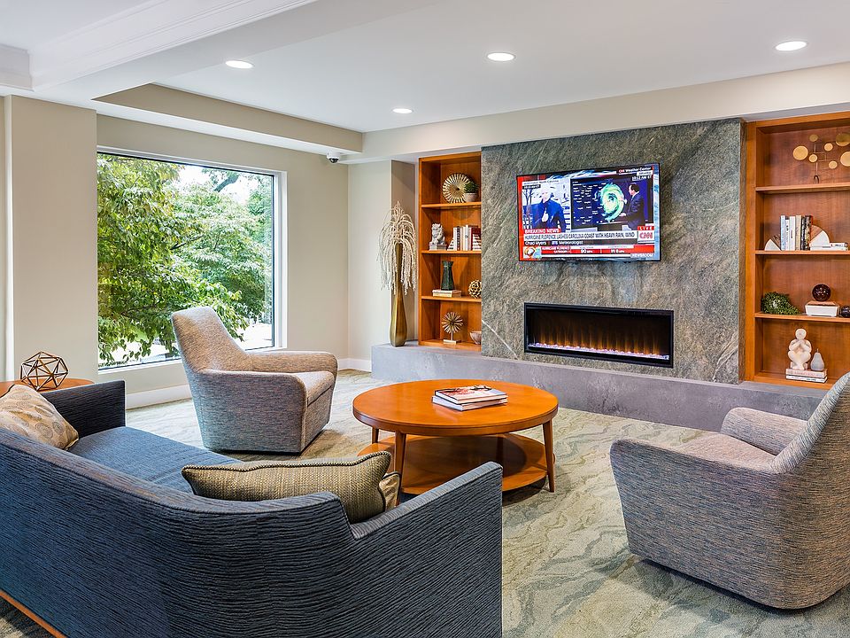 1443 Beacon - Community Lounge