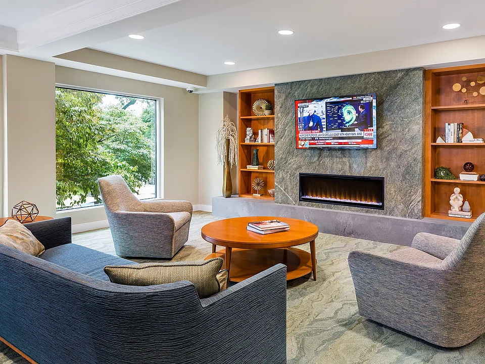 1443 Beacon - Community Lounge