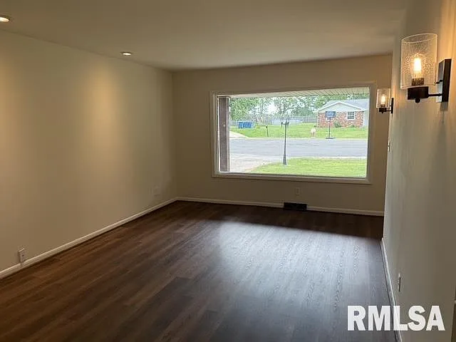 49 Birch Dr — Photo 3
