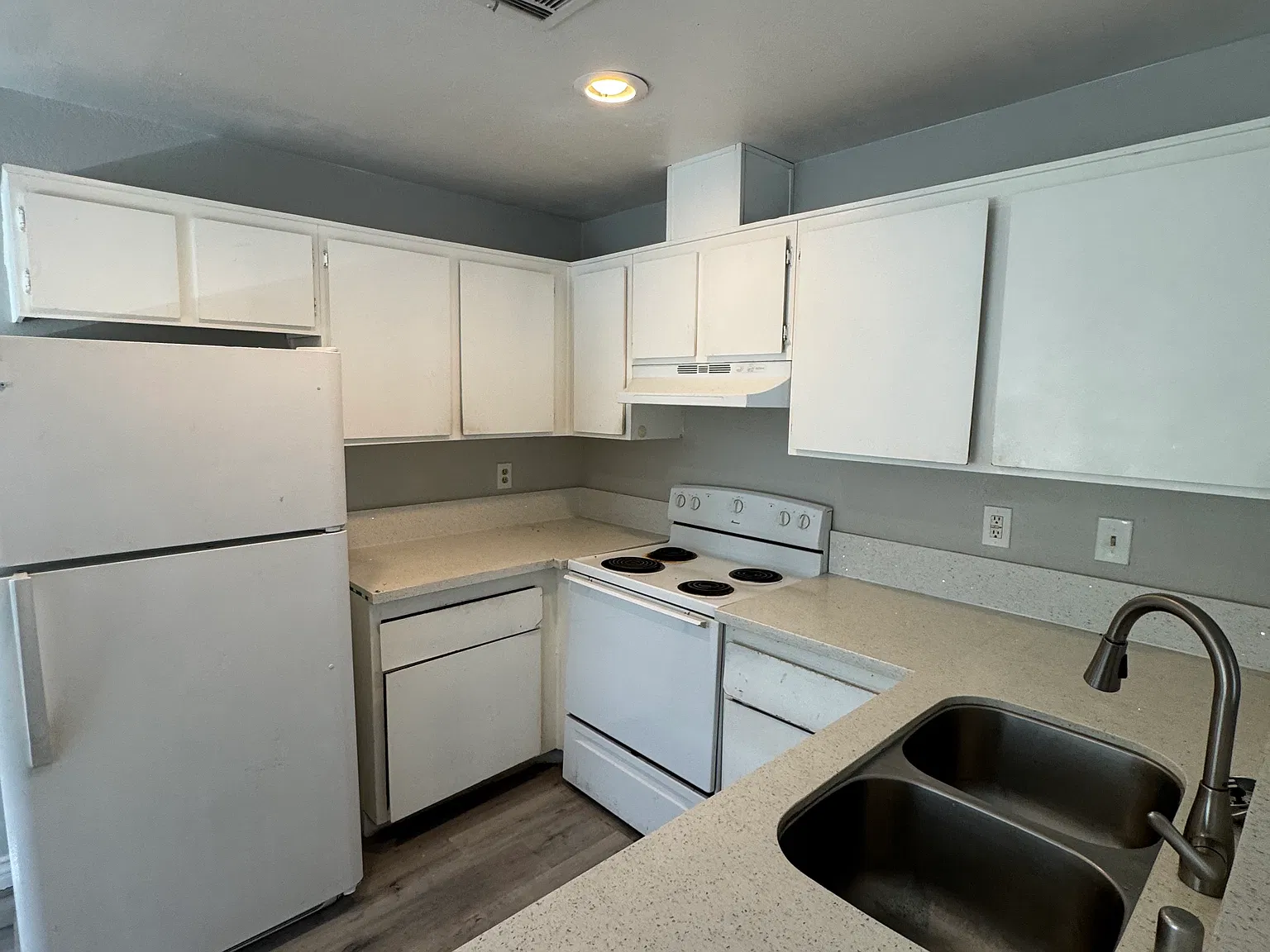 2 bed, 739 sqft, $1,050 — Photo 2