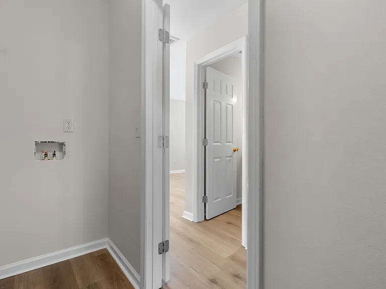 109 Summer Vale Dr — Photo 15