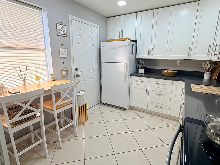 1601 NE 191st St #B308 — Photo 3