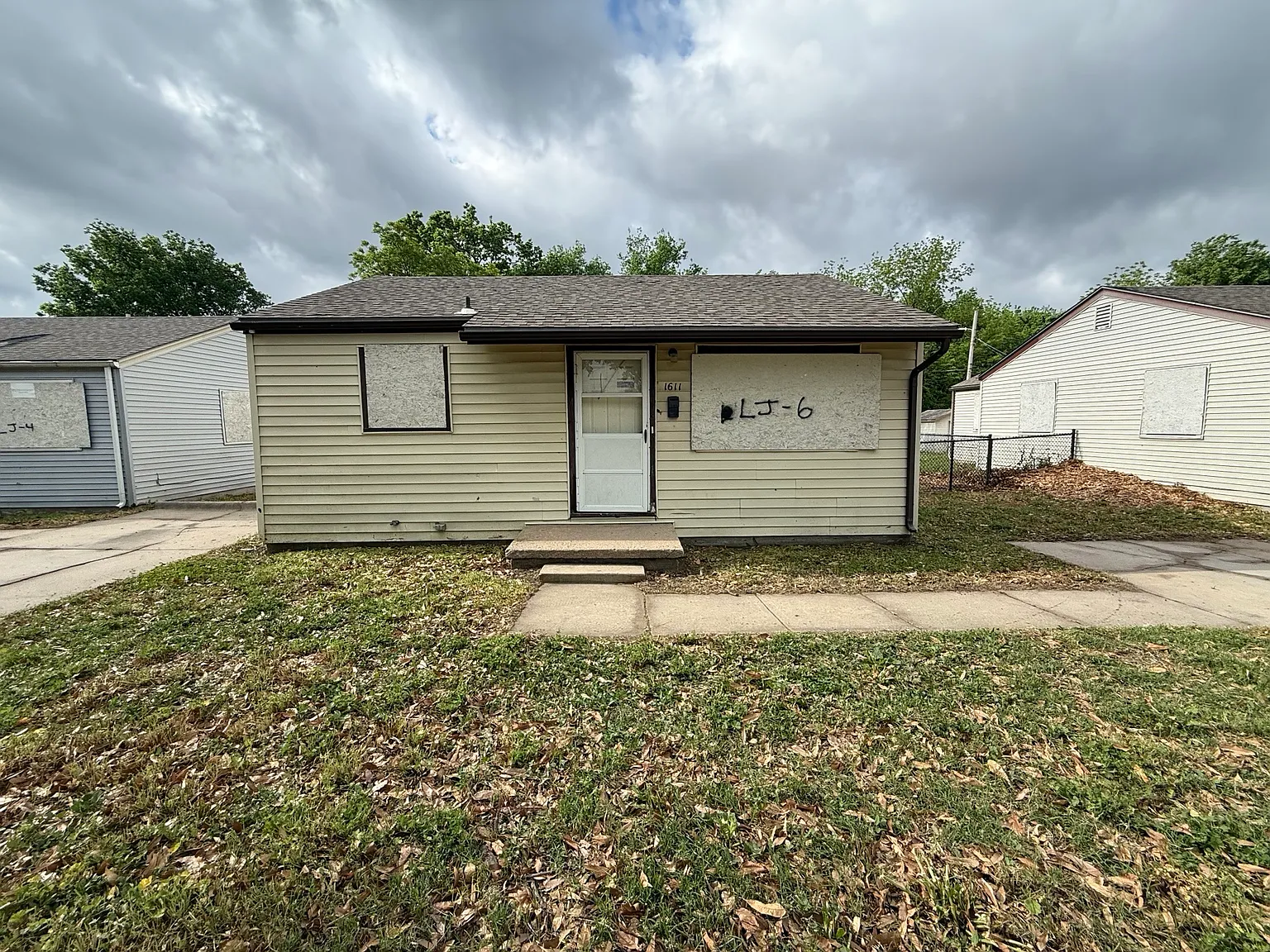 6 bed, 1450 sqft, $1,600 — Photo 1