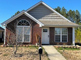 2243 Village Ln, Calera, AL 35040