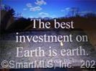 141 Ridgewood Rd, Middletown, CT 06457