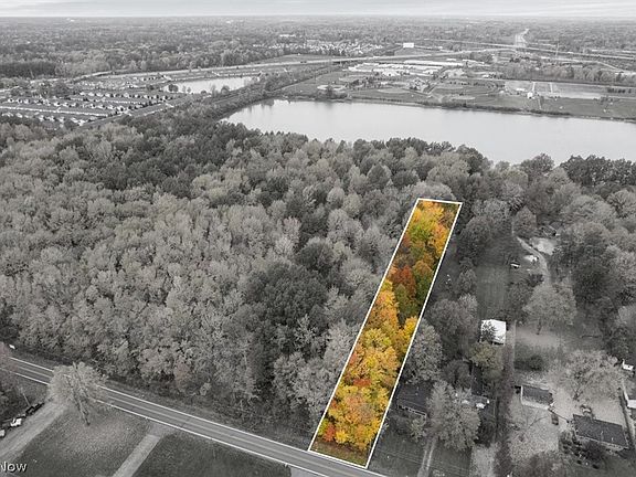 3rd image of Bronson Rd