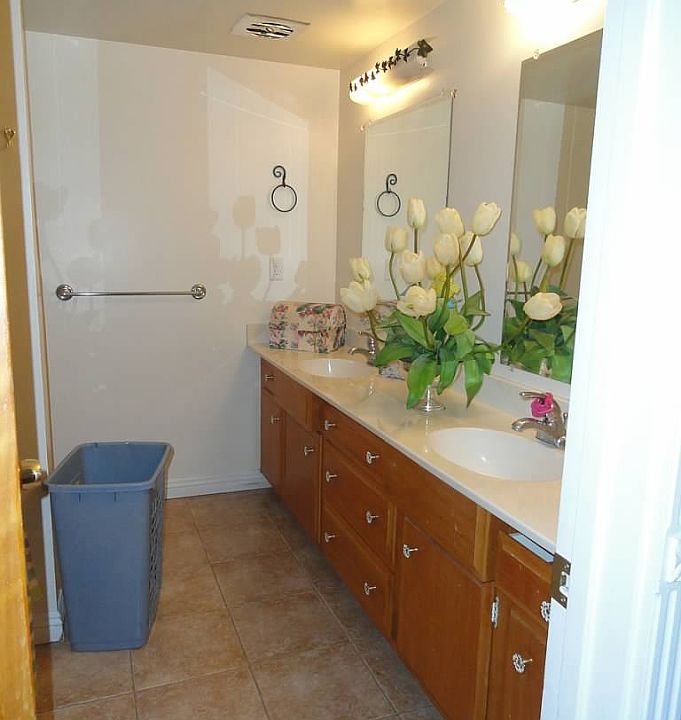 1st image of 1000 Ironwood Dr