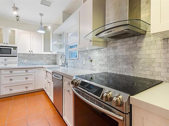 5th image of 3509 Monegro St