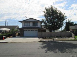 19572 Aragon Cir, Huntington Beach, CA 92646