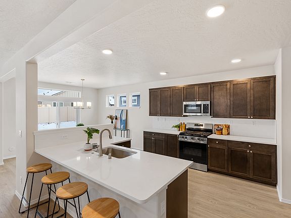 11-2268 W Tieton Ave Spokane, WA99208