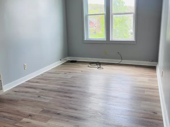 320 Indiana Ave APT B2, Avonmore, PA 15618