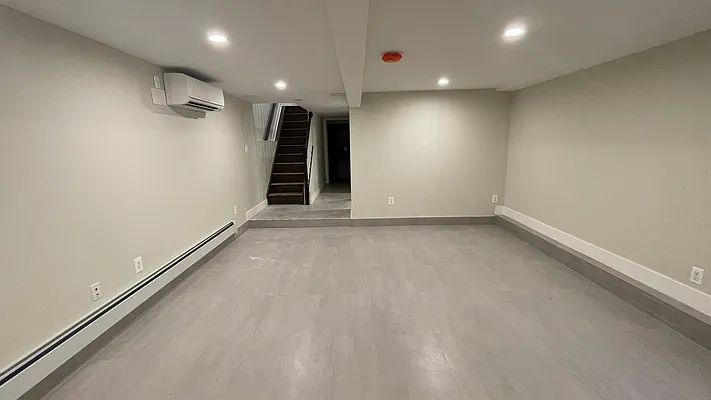 Rented by Nooklyn NYC LLC | media 6